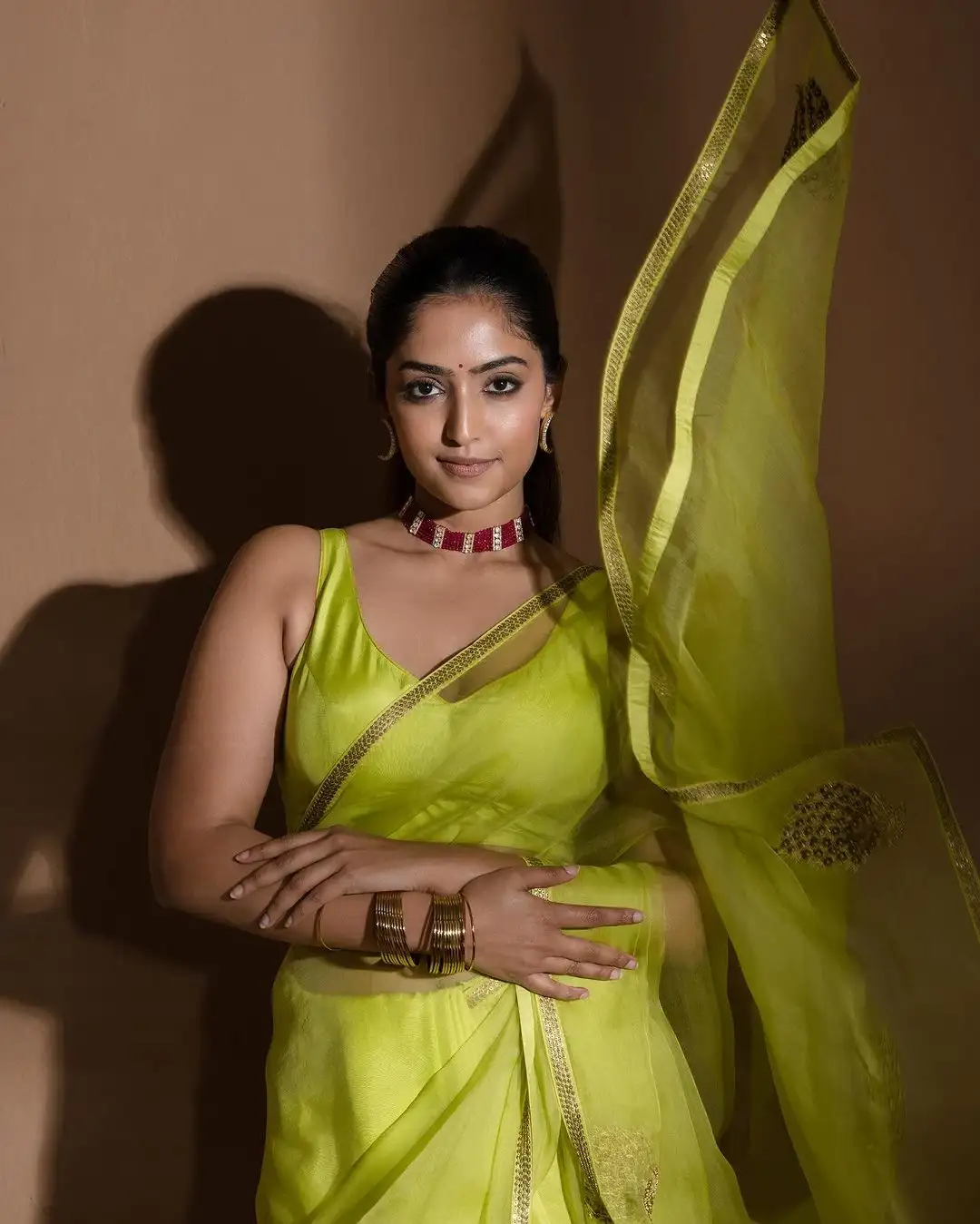 INDIAN ACTRESS REBA MONICA JOHN IN LEMON GREEN SAREE